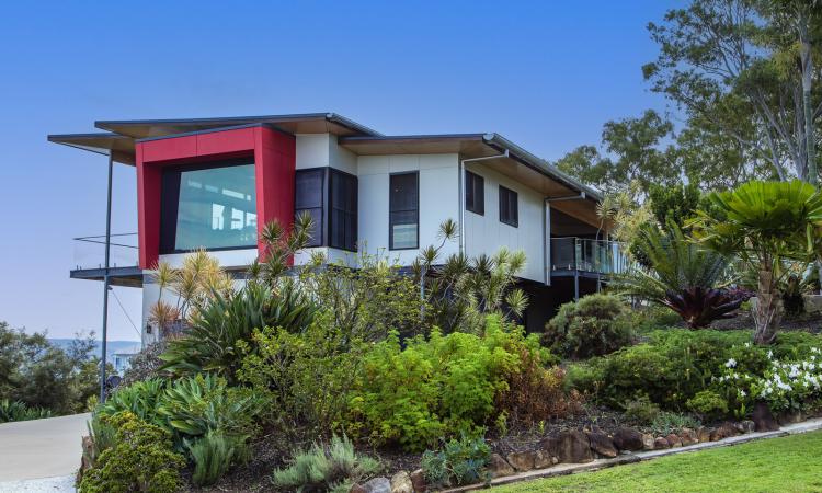 AWARD-WINNING ARCHITECTURE WITH ELEVATED COASTAL & HINTERLAND VIEWS