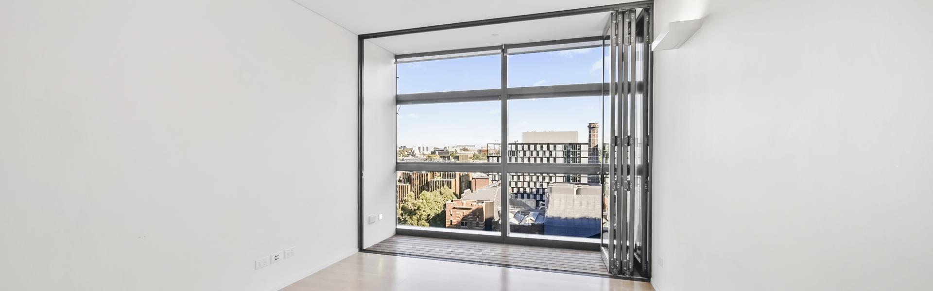 One-Bedroom Suite with Panoramic Views. Vacant Inspect Now!