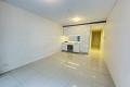 MODERN & UNFURNISHED SPACIOUS ONE BEDROOM IN CENTRAL PARK