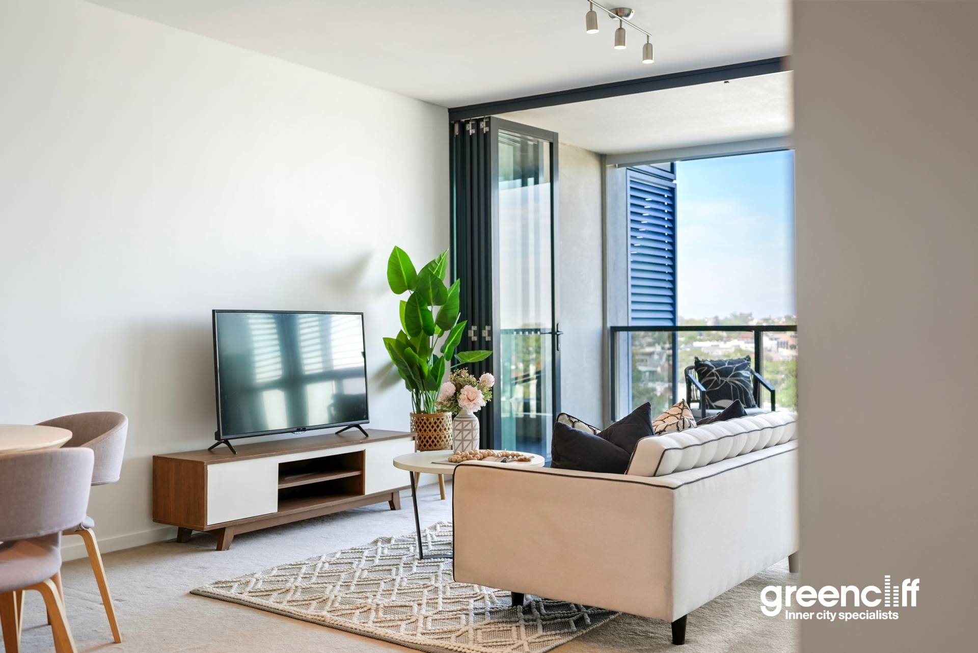 802, 3 Sterling Circuit, Camperdown - Thumbnail 6