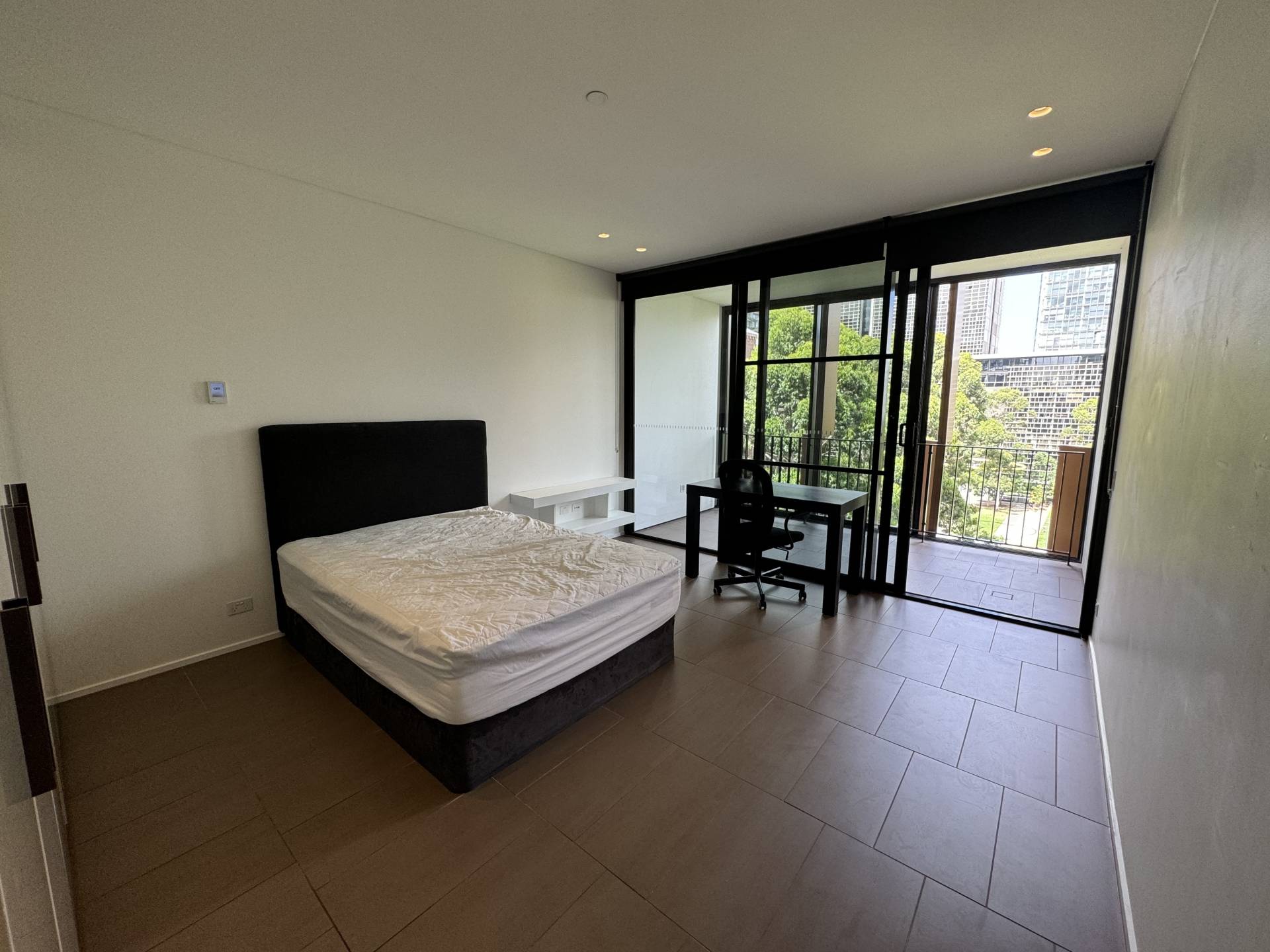 24 Cottrell Street