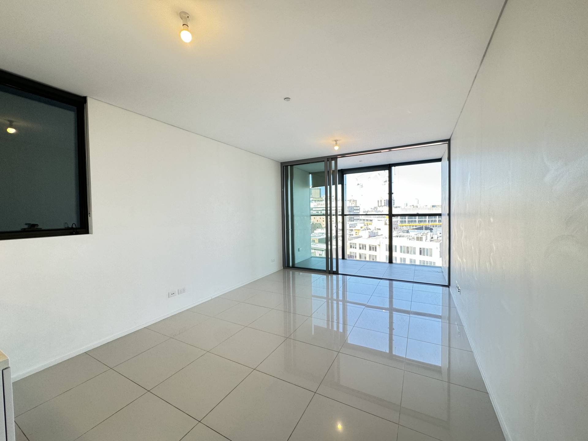 18 Park Lane, Chippendale - Thumbnail 2
