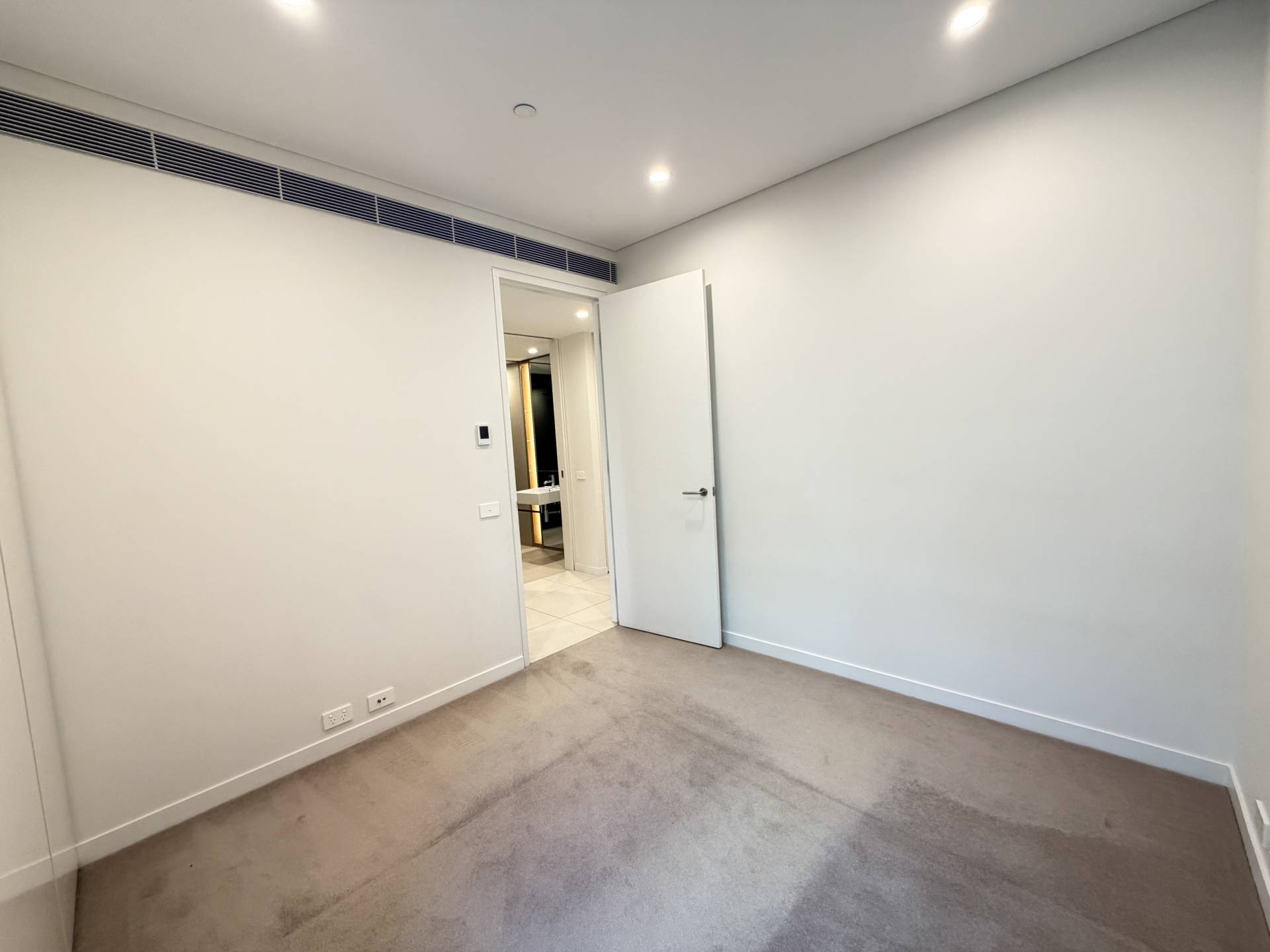1 Chippendale Way, Chippendale - Thumbnail 6