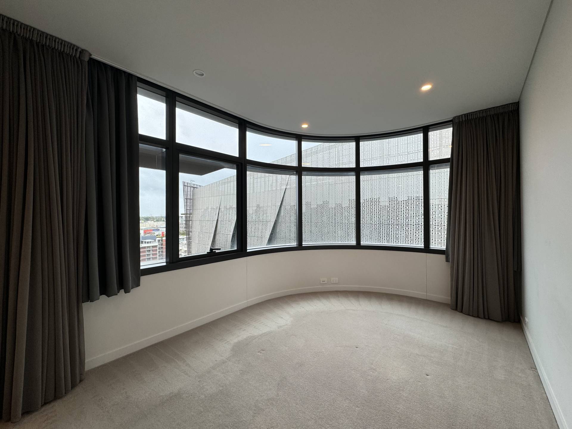 1 Chippendale Way, Chippendale - Thumbnail 4