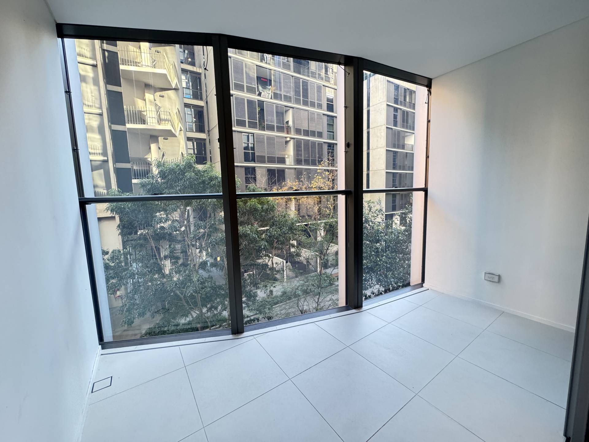 18 Park Lane, Chippendale - Thumbnail 2