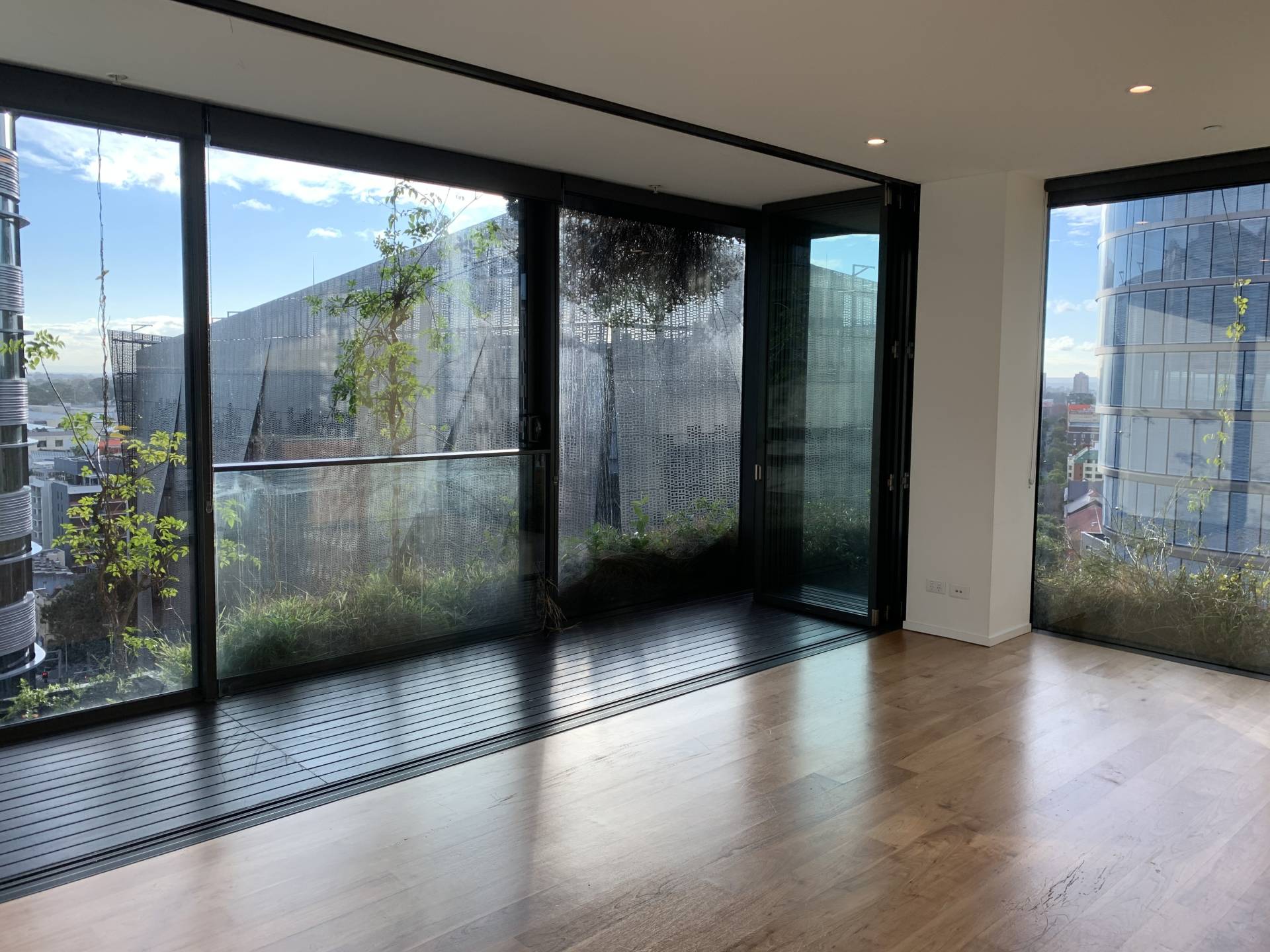 2 Chippendale Way, Chippendale - Thumbnail 2