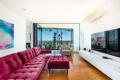 Prestigious 2 Bedroom Apartment with Extensive Views to the City