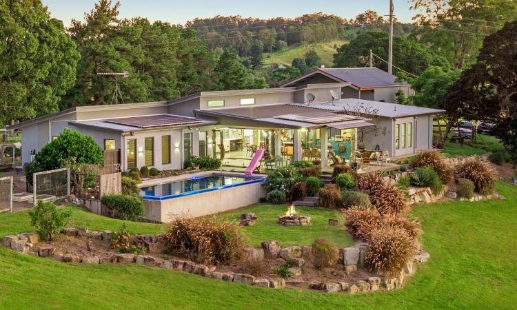 Luxury Living Meets Rural Freedom – 1030 Tin Can Bay Road, Canina