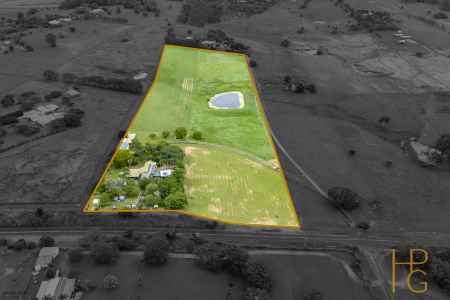 Lifestyle Property with Endless possibilities!