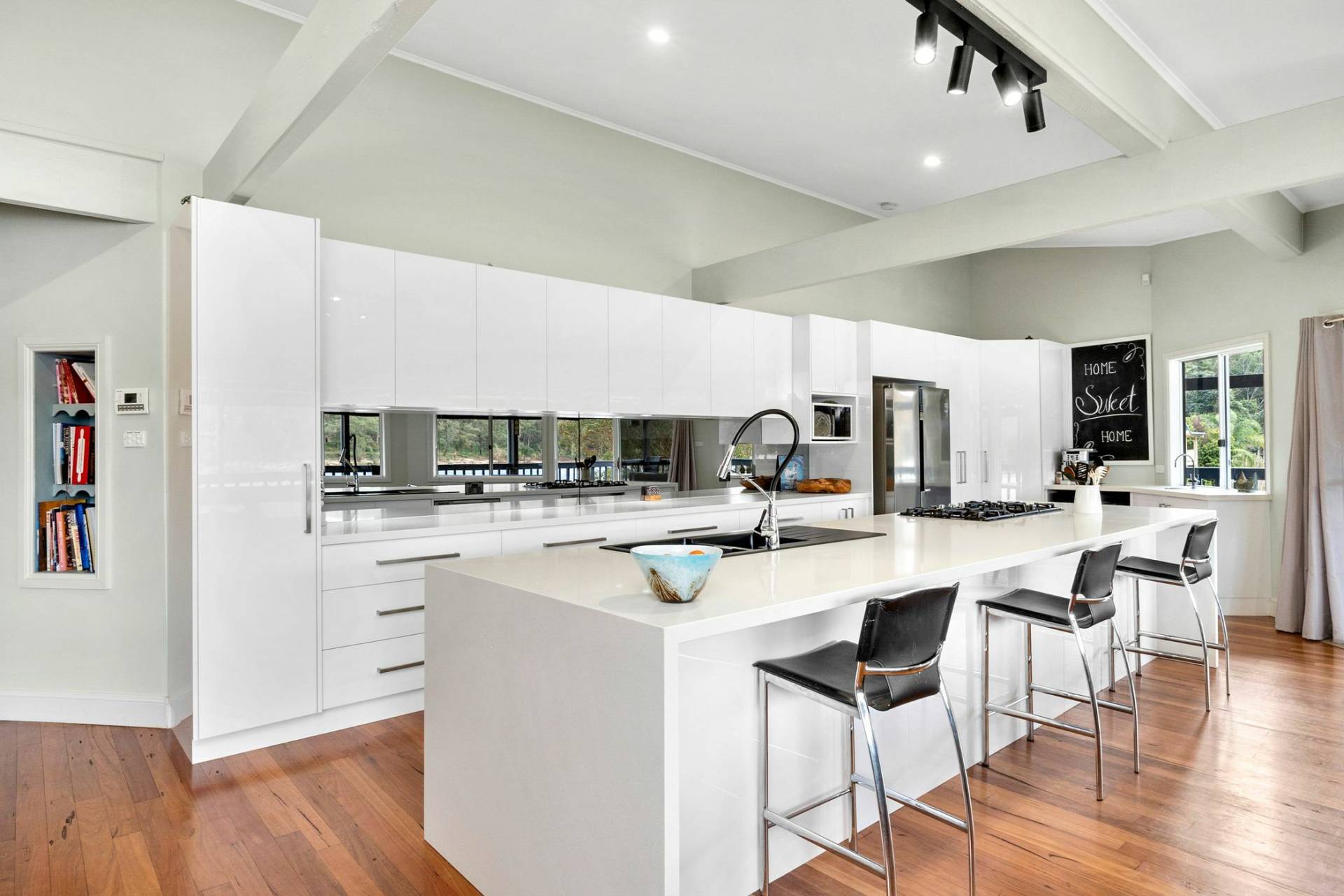 1426 River Rd, Lower Portland - Thumbnail 2