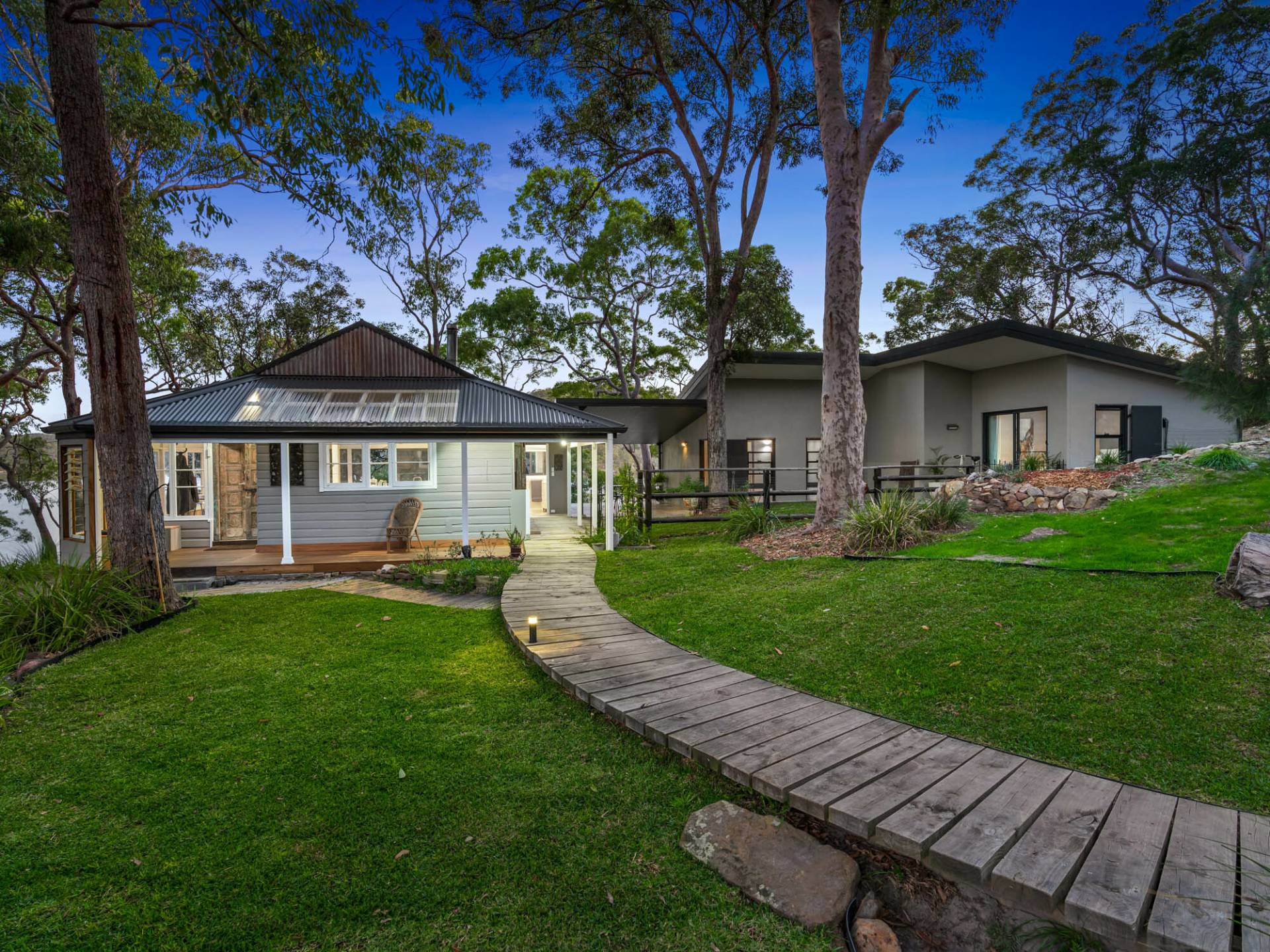 1492 Hawkesbury River, Cogra Bay - Image 1