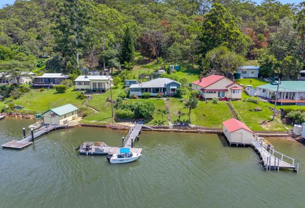 Quintessential Hawkesbury River Retreat - Prized Milsons Passage