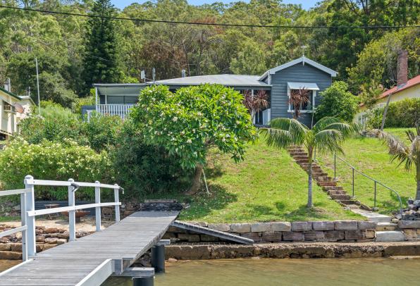 Quintessential Hawkesbury River Retreat - Prized Milsons Passage