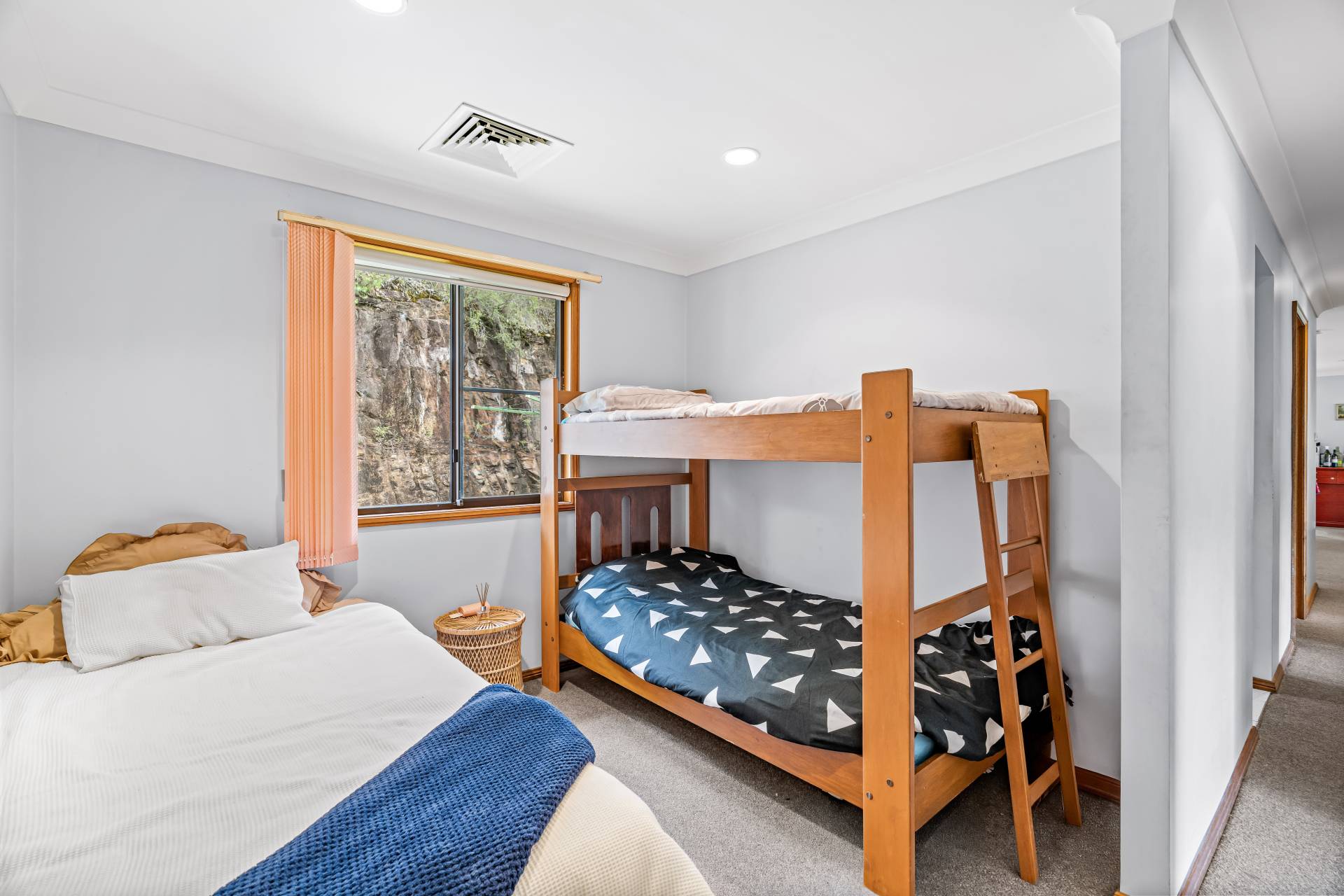 574 Chaseling Rd S, Leets Vale - Thumbnail 6
