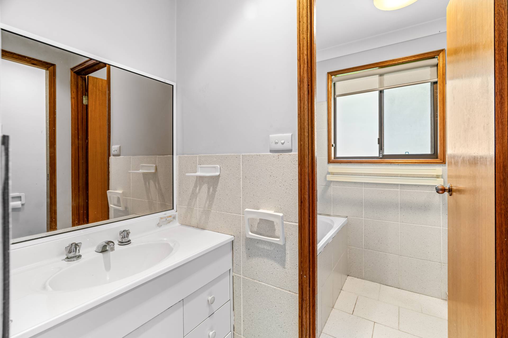 574 Chaseling Rd S, Leets Vale - Thumbnail 7