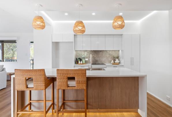 Stylish Renovated Family Home + Guest Accomodation / Studio