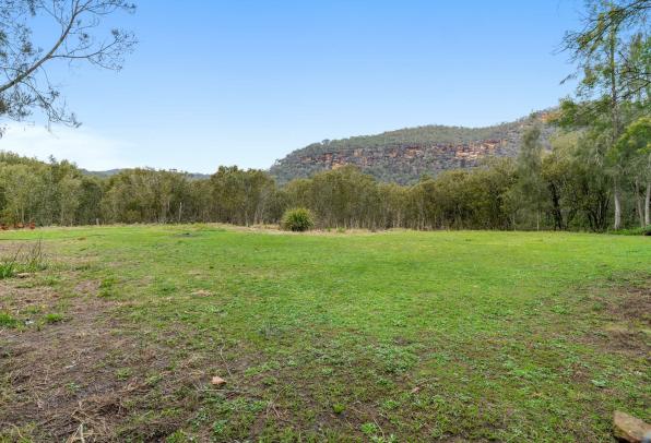 Private 3-Acre Lifestyle Parcel – Stunning Escarpment Views