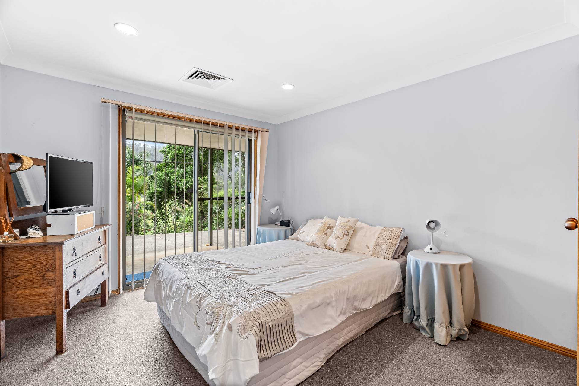 574 Chaseling Rd S, Leets Vale - Thumbnail 5