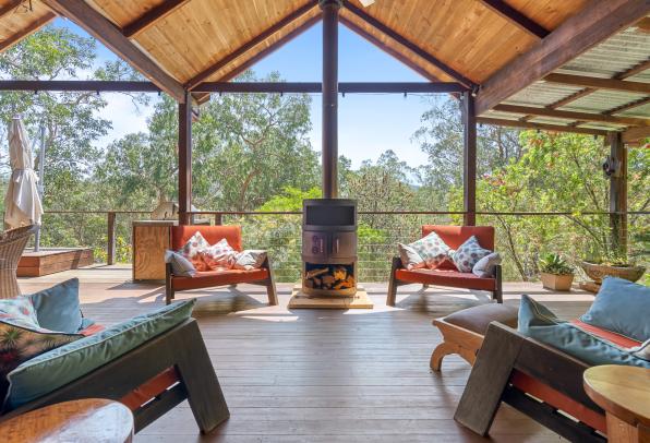 Secluded Boutique Bushland Retreat - Moments from St Albans Village