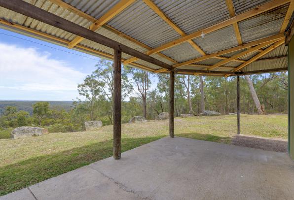 Rustic 3 Bedroom Home with Amazing Valley Views