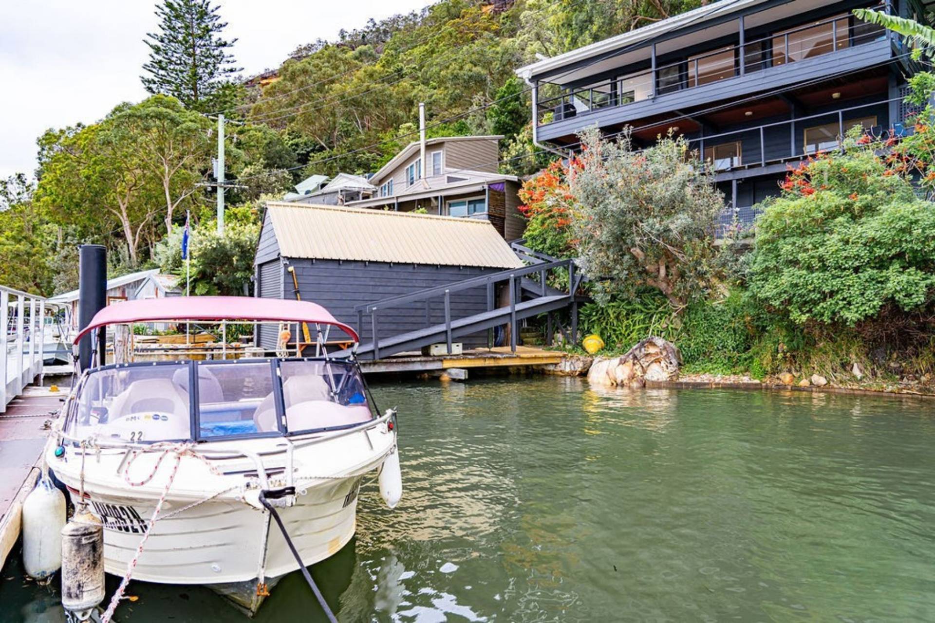 1042 Hawkesbury River, Little Wobby - Thumbnail 3