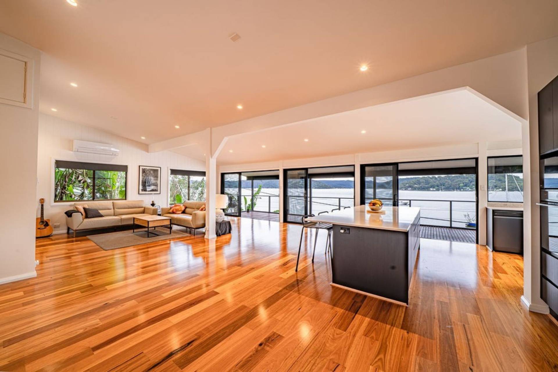 1042 Hawkesbury River, Little Wobby - Thumbnail 5