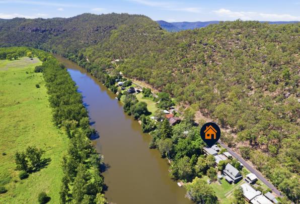 Sunlit Riverside Retreat on the Macdonald River