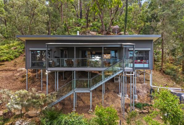 A Modern Bush Retreat - Minutes from Spencer Village