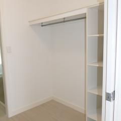 Bedroom 1 - Walk in robe