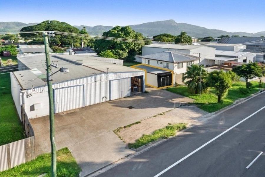 Affordable Office in Idalia