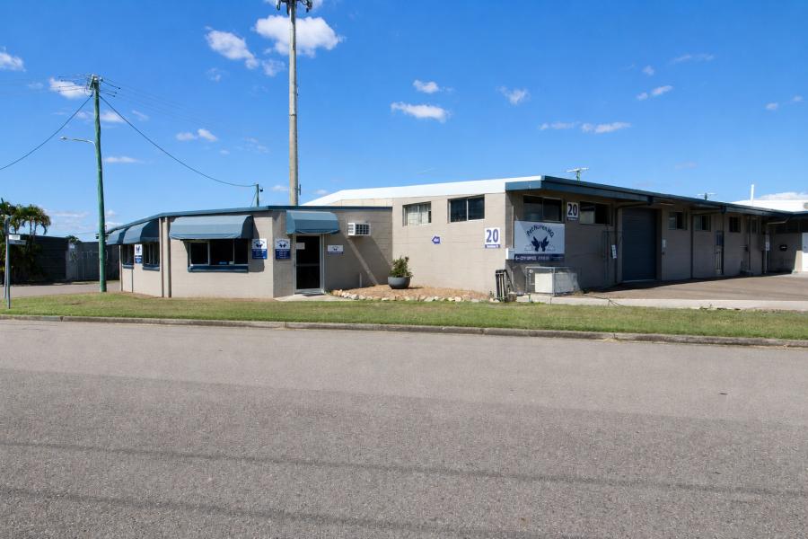 Versatile Warehouse & Office Space in Central Hyde Park