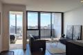 Live Like a Melbournian VIP: Chic Residence in Prime Location