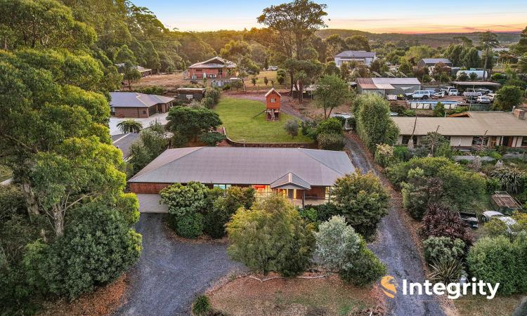 Spacious Family Living with a Touch of Luxury 