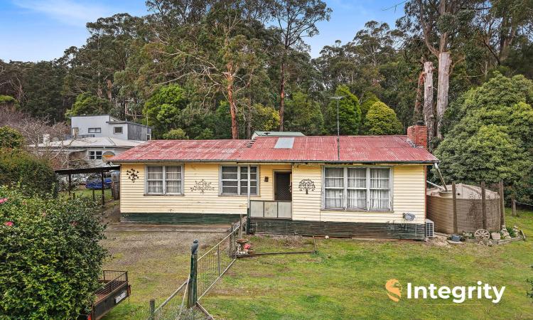 RENOVATION POTENTIAL IN BEAUTIFUL BUSH LOCATION