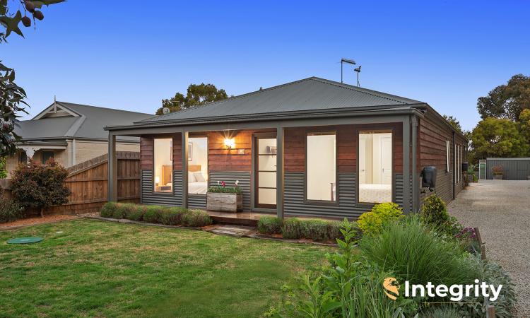 Stunning Garden Oasis Just Moments from the National Park