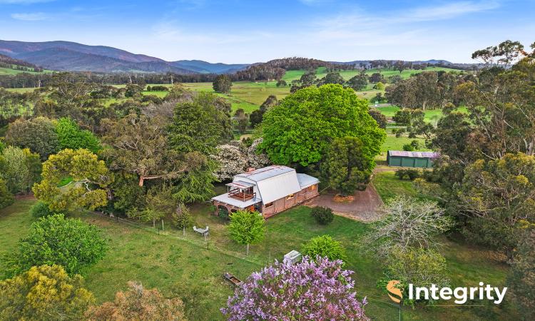 8.5 acre hobby farm in Victoria's adventure heartland