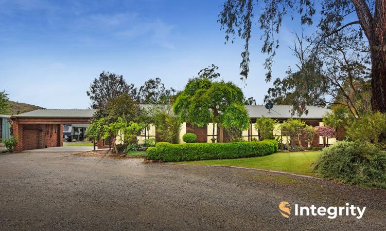 MULTI PURPOSE PROPERTY ON 20 ACRES