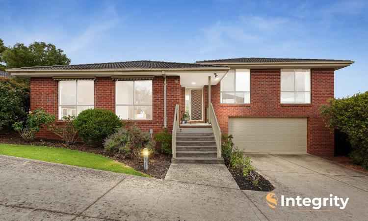 LIGHT AND BRIGHT, WALKING TO TOWN