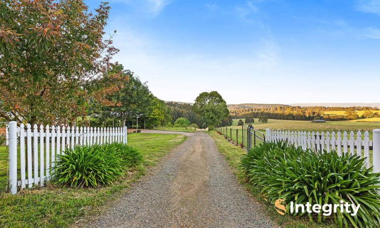 A Rare 20 Acre Parcel Close To Town