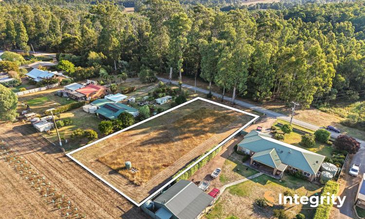 Your Secluded Country Escape - Build & Enjoy