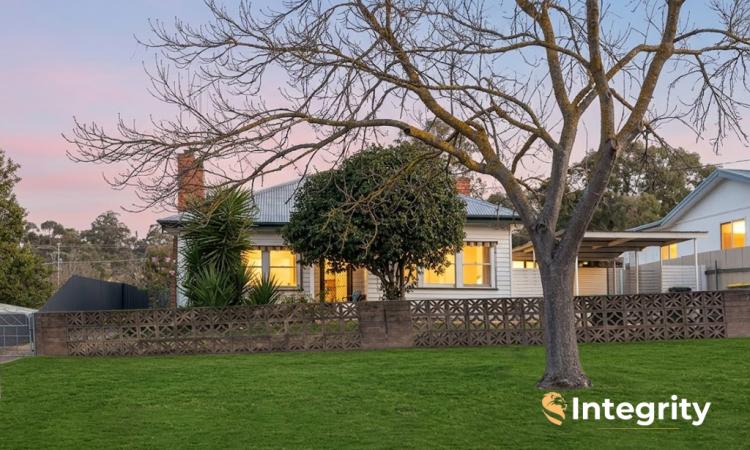 Big Block Brilliance in Central Yea – Invest, Nest or Develop