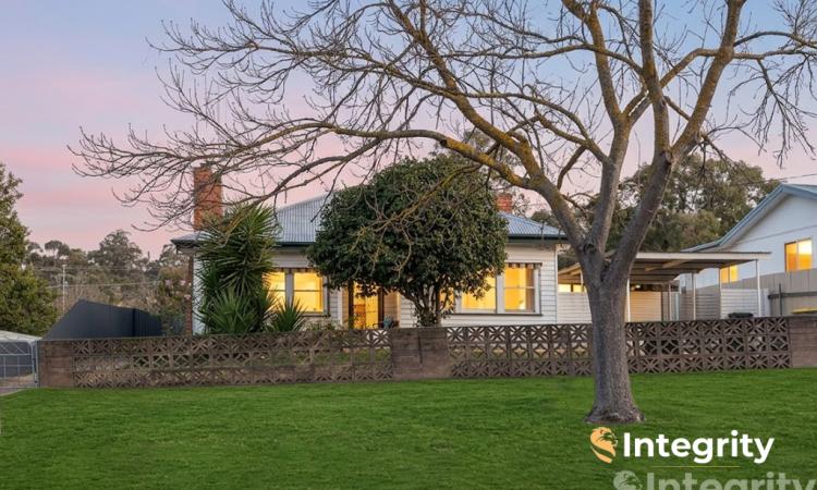 Big Block Brilliance in Central Yea – Invest, Nest or Develop