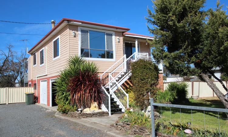 River Views - REDUCED Vendor says sell