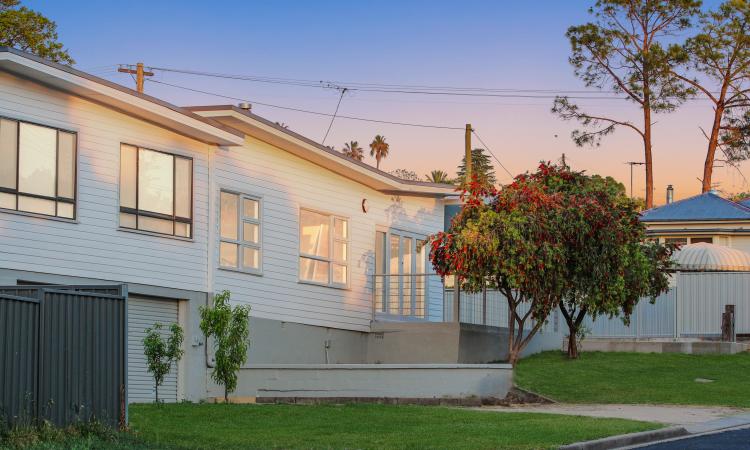 Spacious Family Home with Self-Contained Granny Flat & Pool – Minutes from Inverell CBD