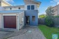 FULLY AIR CONDITIONED MODERN TOWNHOUSE!