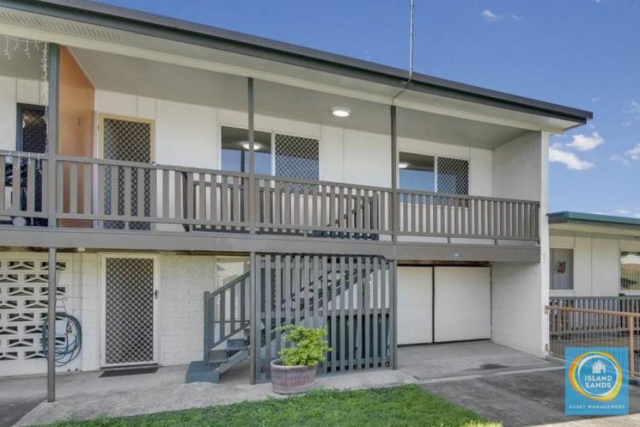 AIR CONDITIONED 2 BEDROOM UNIT WITH RUMPUS ROOM