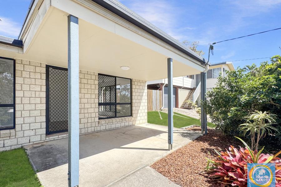ELEVATED BLOCK, AIR CONDITIONED & RENOVATED LOW SET BRICK HOME