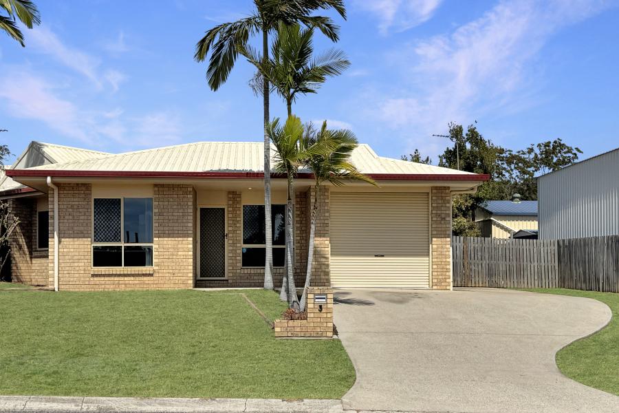 AIR CONDITIONED LOW SET BRICK HOME