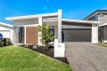 LUXURY NEW BUILD! READY TO MOVE INTO!
