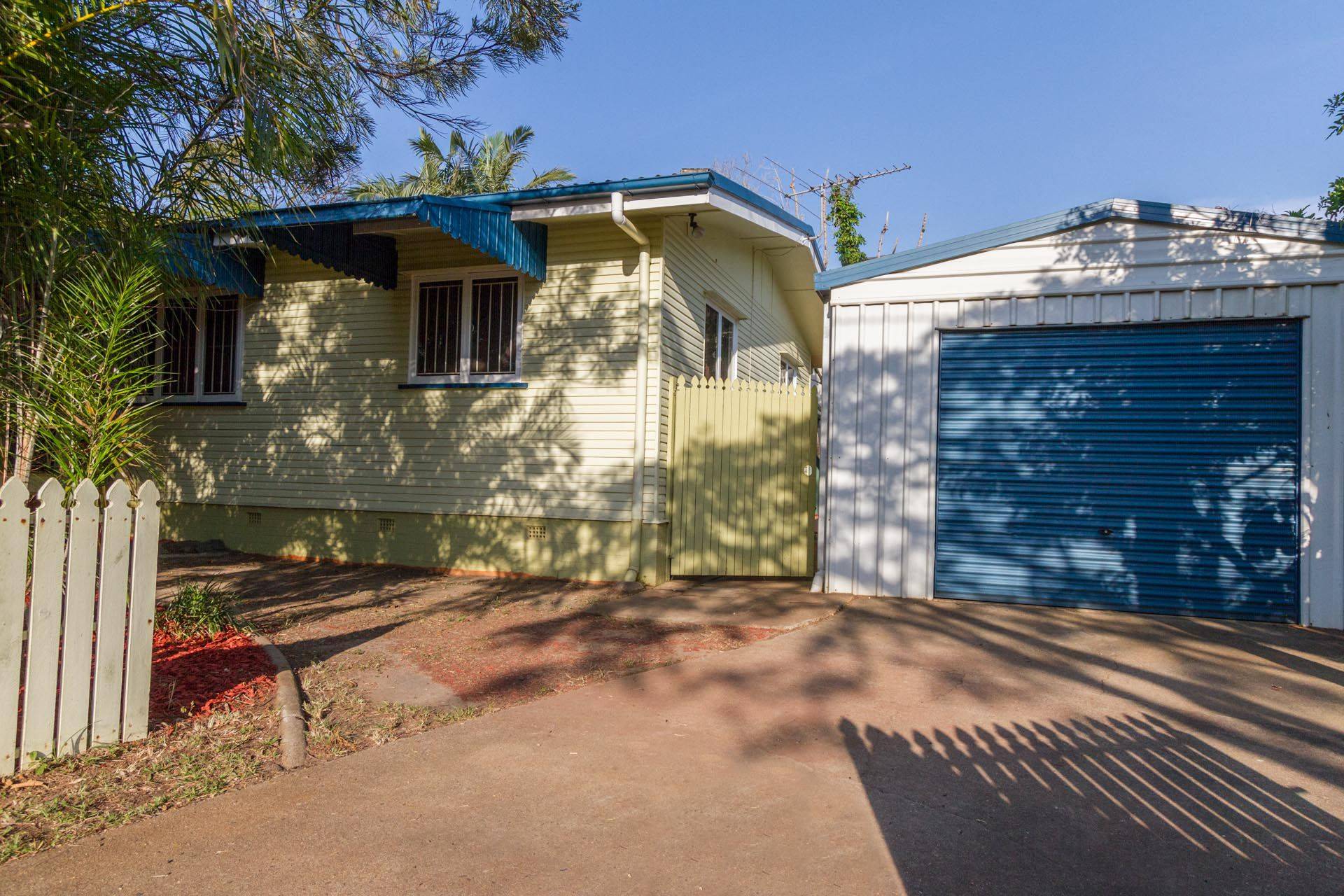 Jan Jones Real Estate WOODY POINT BEAUTY